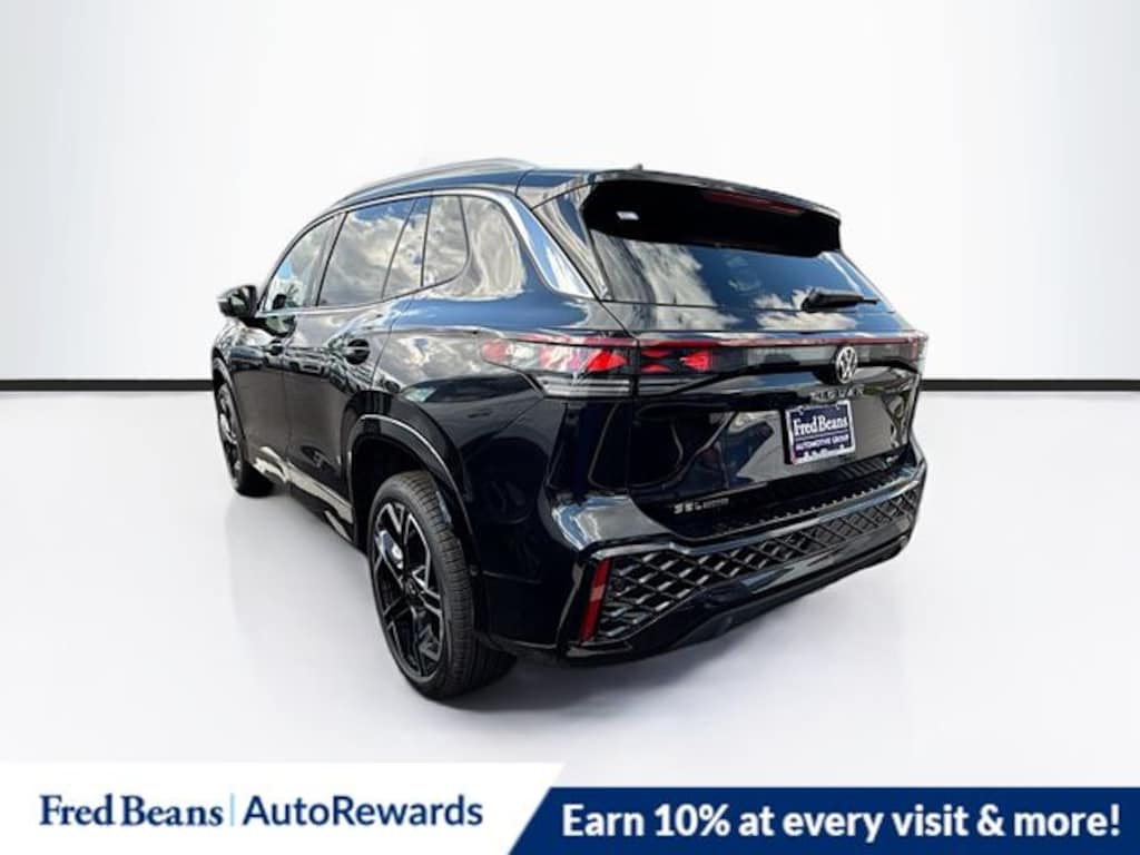 New 2026 Volkswagen Tiguan 2.0T SEL R-Line SUV