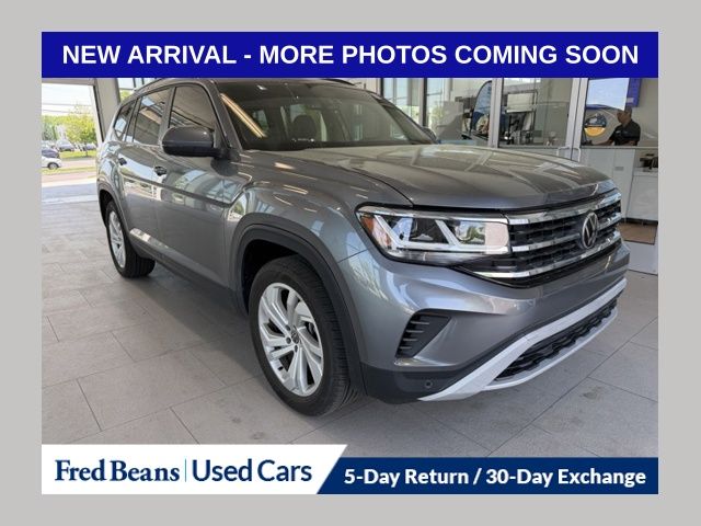 2023 Volkswagen Atlas 3.6L SE w/Tech 4MOTION's photo