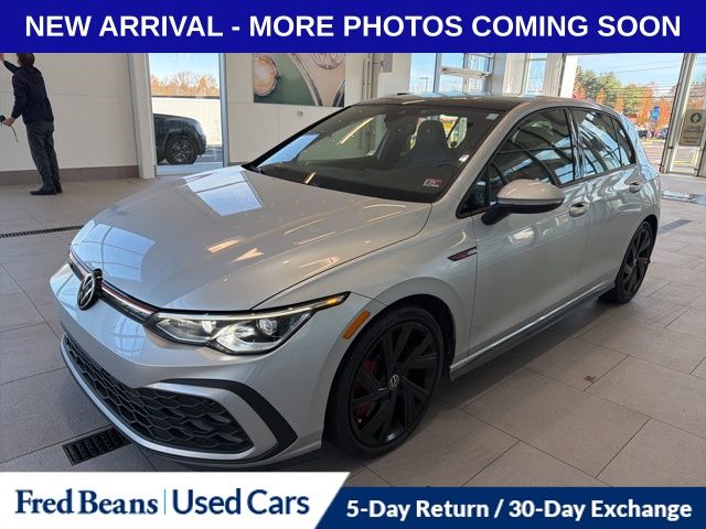 2022 Volkswagen Golf GTI SE photo 3