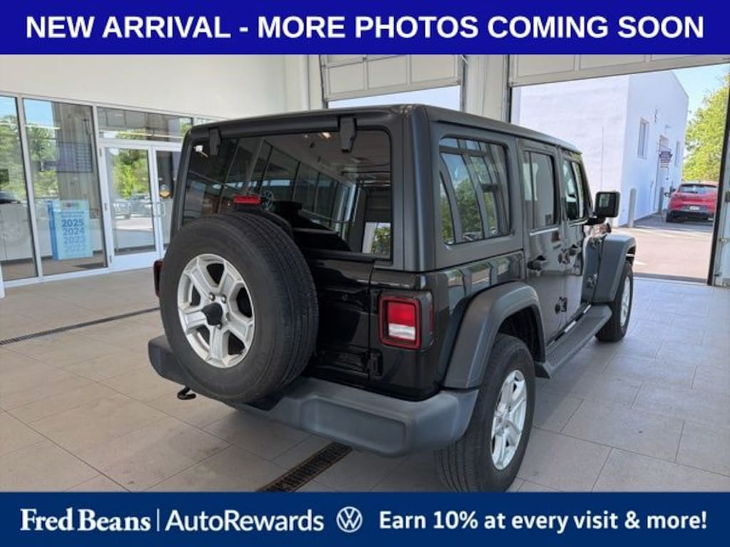 Used 2018 Jeep Wrangler Unlimited Sport S SUV
