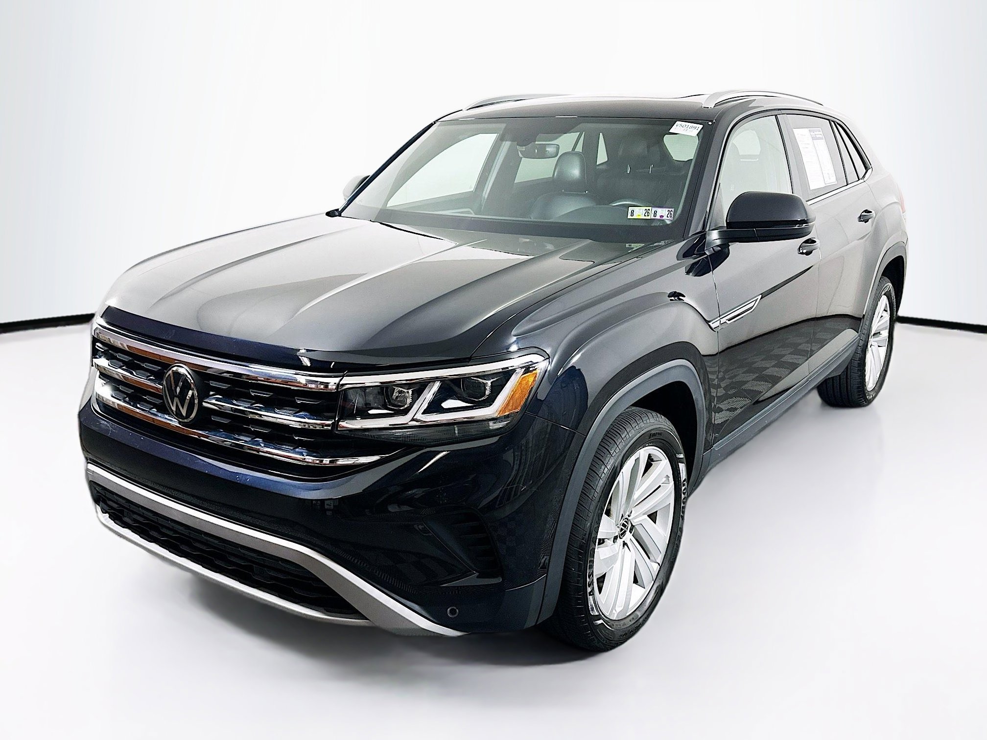 2023 Volkswagen Atlas Cross Sport V6 SE Technology photo 2