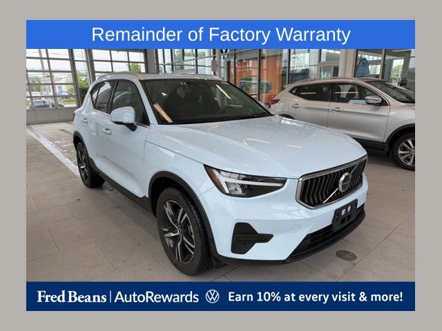 2025 Volvo XC40 B5 Core Bright AWD's photo