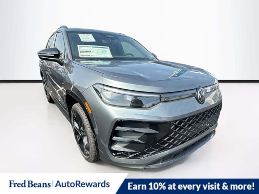 New 2025 Volkswagen Tiguan 2.0T SE R-Line Black SUV