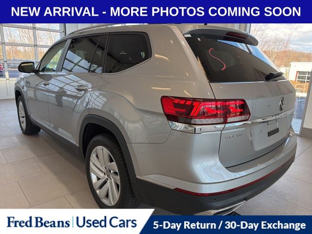 2021 Volkswagen Atlas SEL photo 2