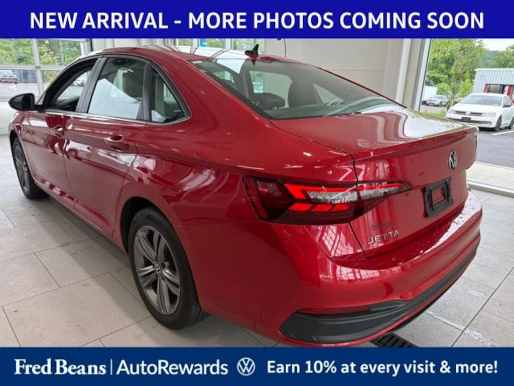 Certified 2023 Volkswagen Jetta 1.5T SE Sedan