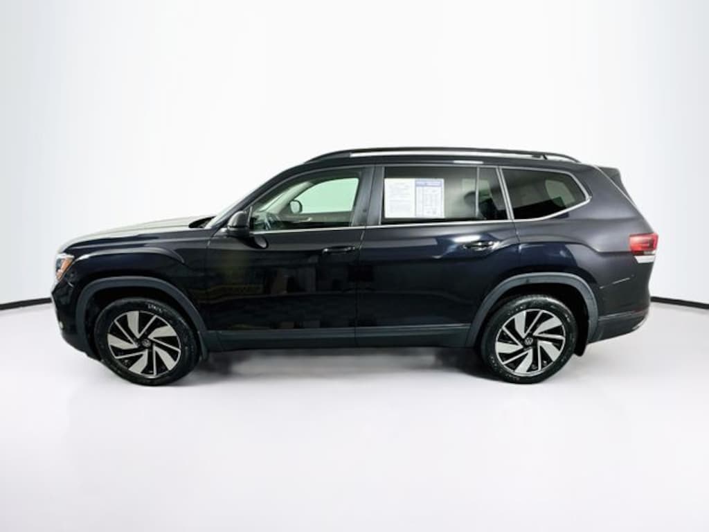 Certified 2024 Volkswagen Atlas 2.0T SE w/Technology SUV