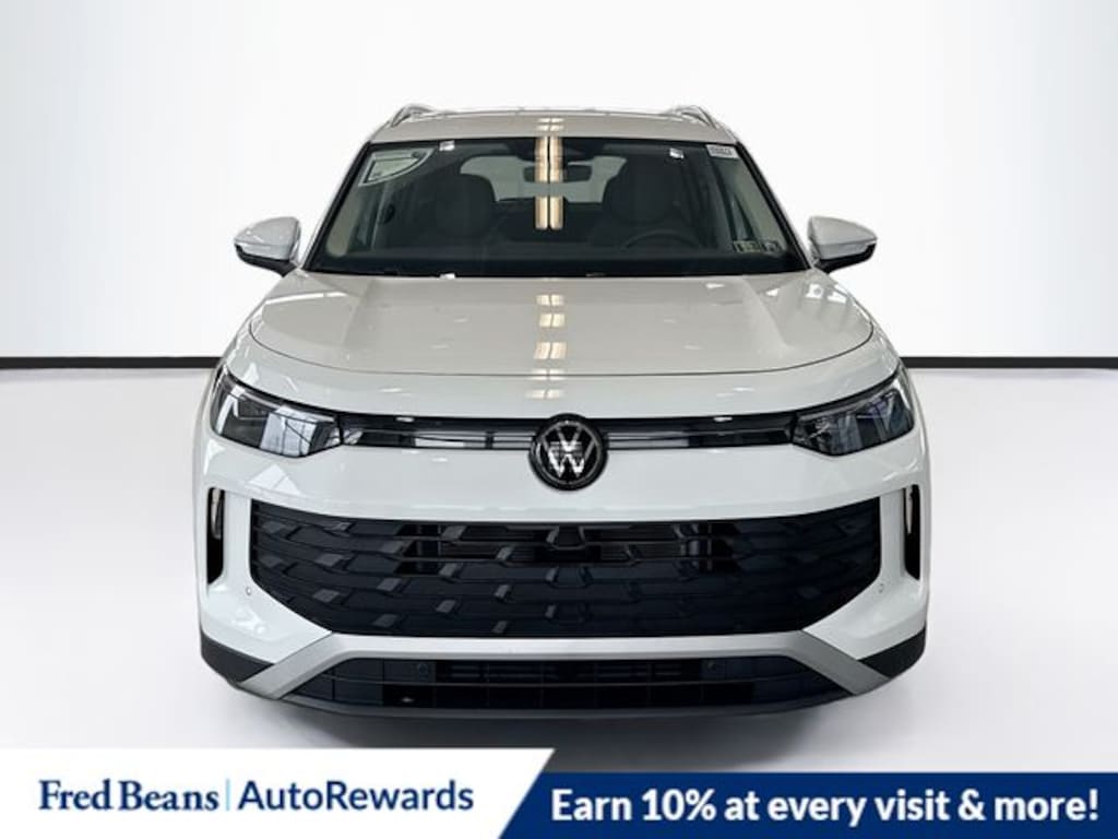 New 2025 Volkswagen Tiguan 2.0T SE SUV