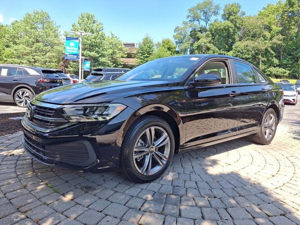 Used 2023 Volkswagen Jetta 1.5T SE Sedan