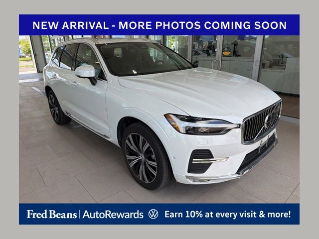 2023 Volvo XC60 B5 Plus Bright Theme AWD's photo