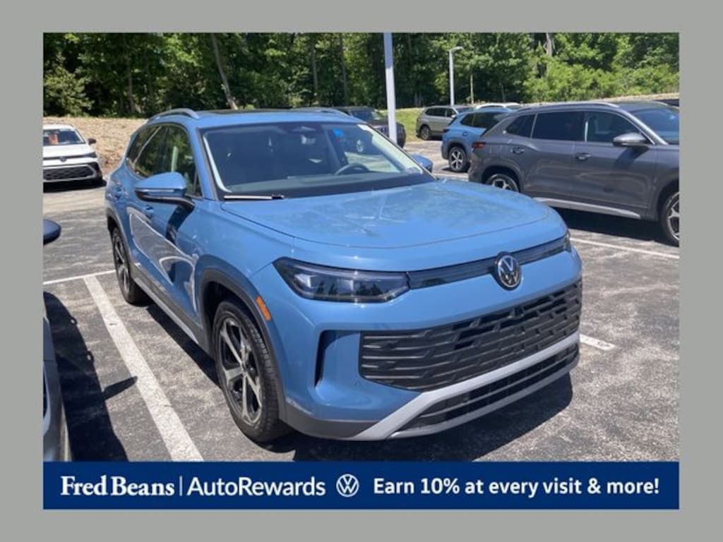New 2026 Volkswagen Tiguan 2.0T SE SUV