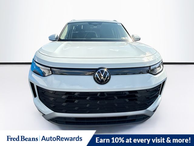 2025 Volkswagen Tiguan S photo 2