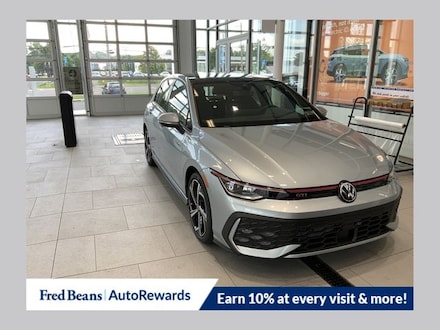2025 Volkswagen Golf GTI 2.0T SE Hatchback