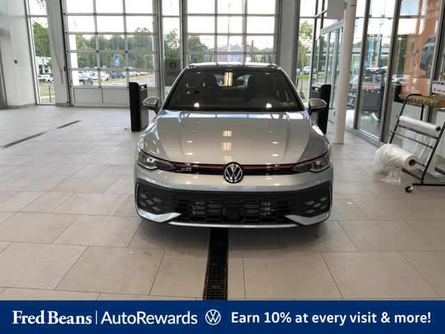 2025 Volkswagen Golf GTI SE - Photo 2