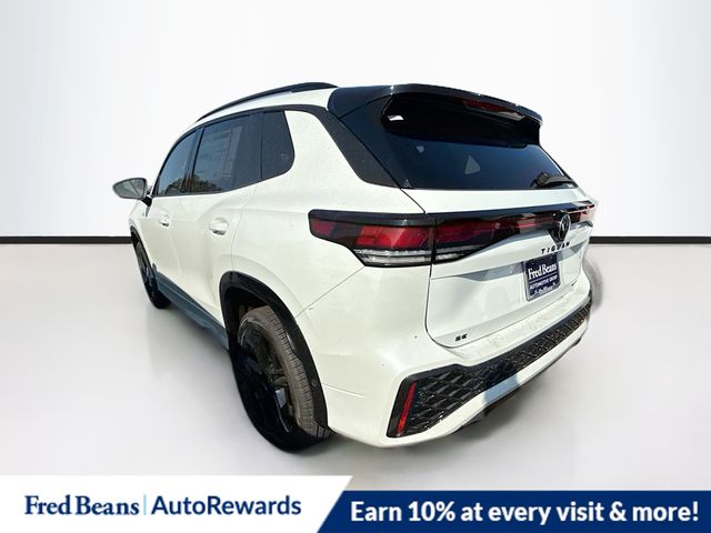 2025 Volkswagen Tiguan SE R-Line Black photo 4