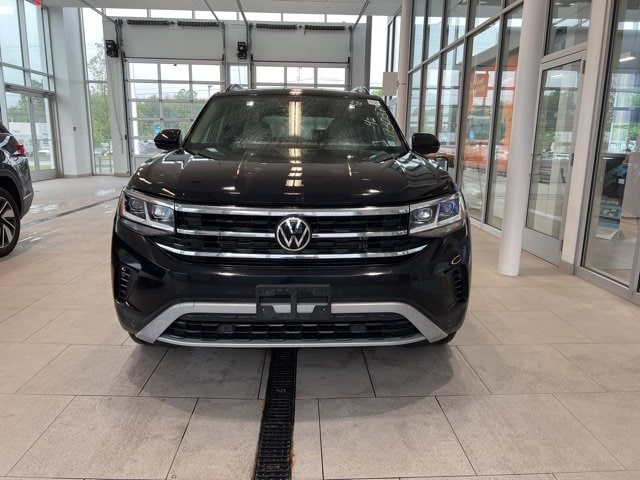 Certified 2022 Volkswagen Atlas SE w/Tech with VIN 1V2KR2CA6NC515992 for sale in Doylestown, PA