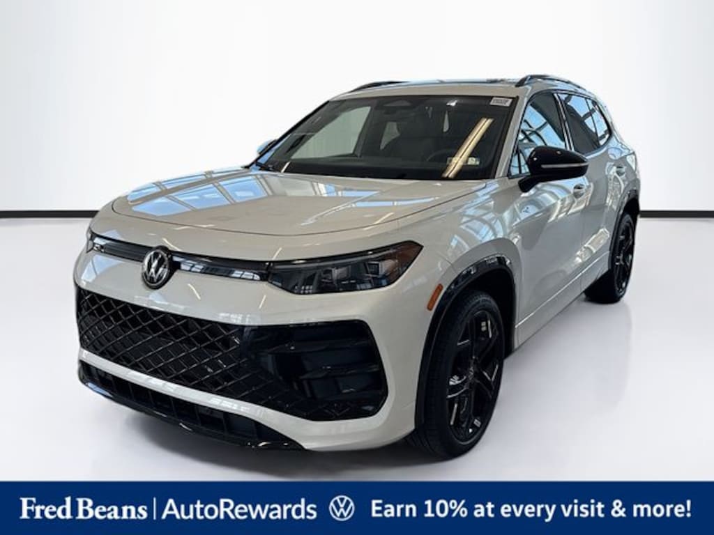 New 2026 Volkswagen Tiguan 2.0T SE R-Line Black SUV