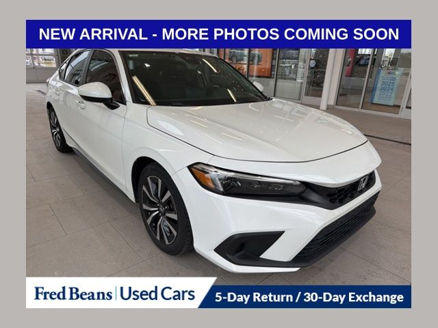 2023 Honda Civic Hatchback EX-L's photo