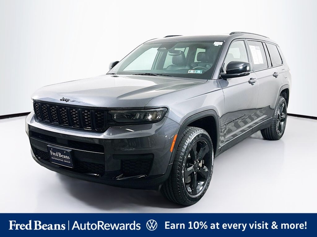 Used 2023 Jeep Grand Cherokee L Laredo SUV