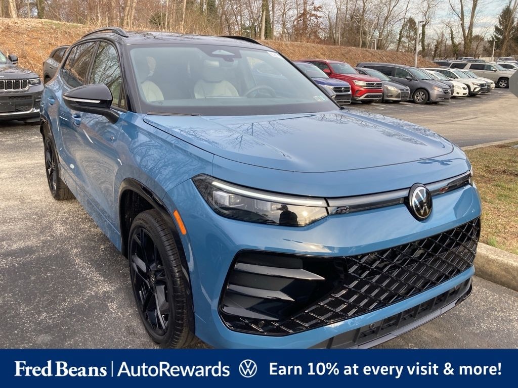 New 2026 Volkswagen Tiguan 2.0T SE R-Line Black SUV
