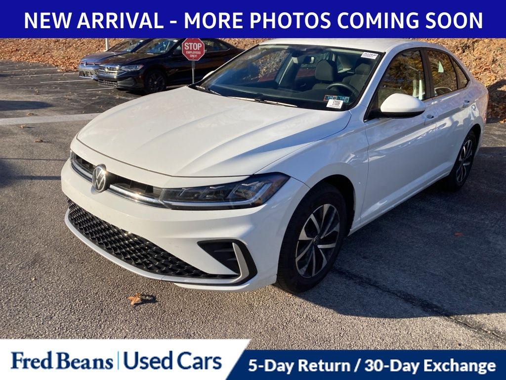 2025 Volkswagen Jetta 1.5T S photo 3