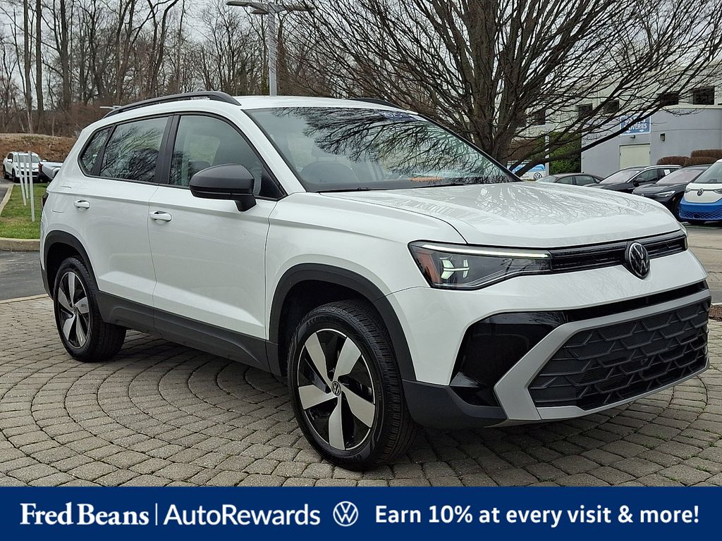 2025 Volkswagen Taos 1.5T S 4Motion's photo