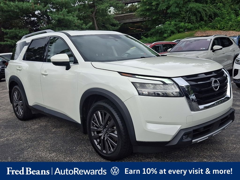 Used 2022 Nissan Pathfinder SL SUV