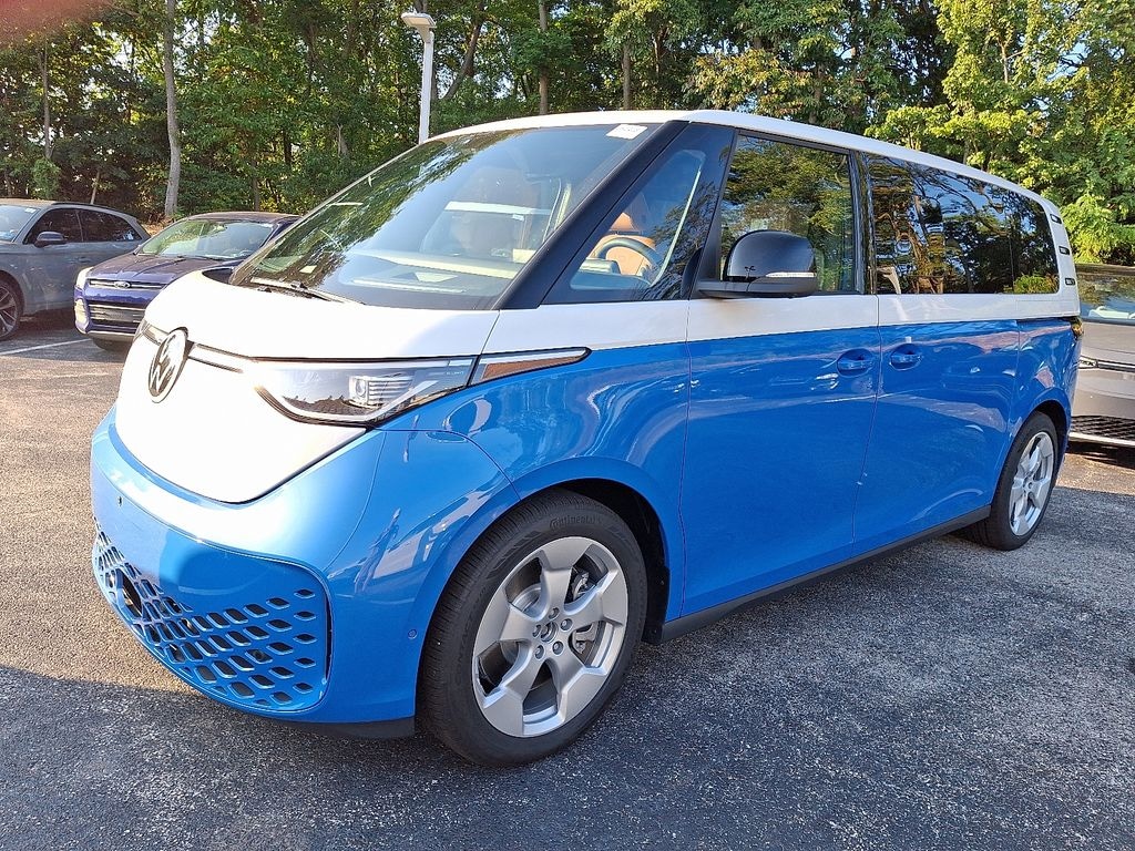 New 2025 Volkswagen ID. Buzz Pro S Plus Van 4MOTION