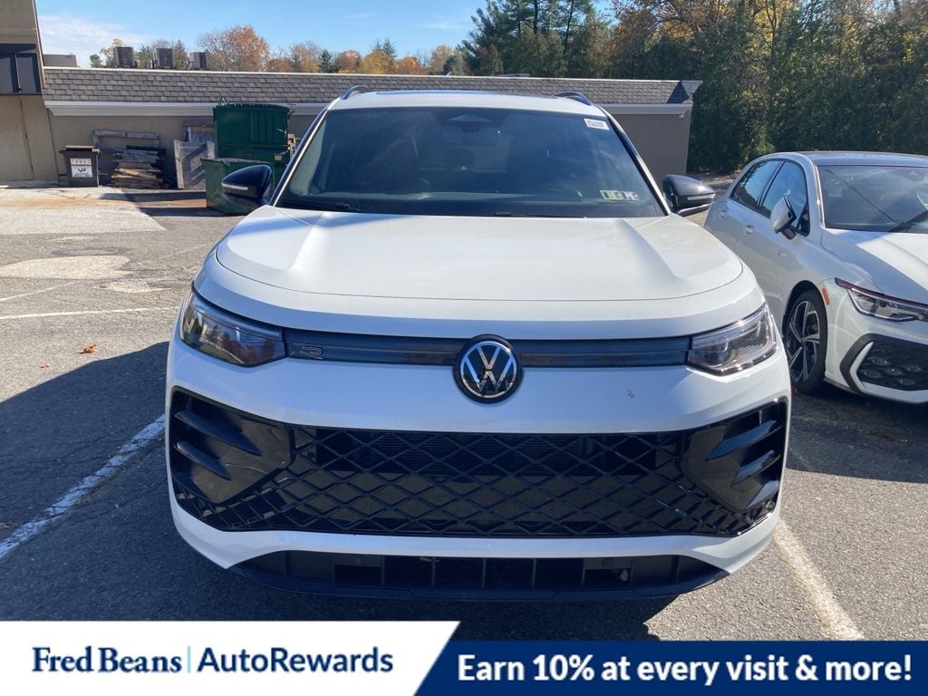 New 2025 Volkswagen Tiguan 2.0T SE R-Line Black SUV