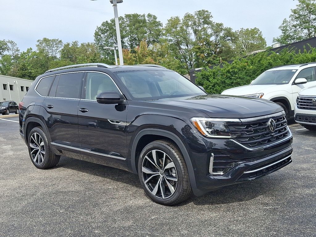 2026 Volkswagen Atlas SEL Premium R-Line's photo