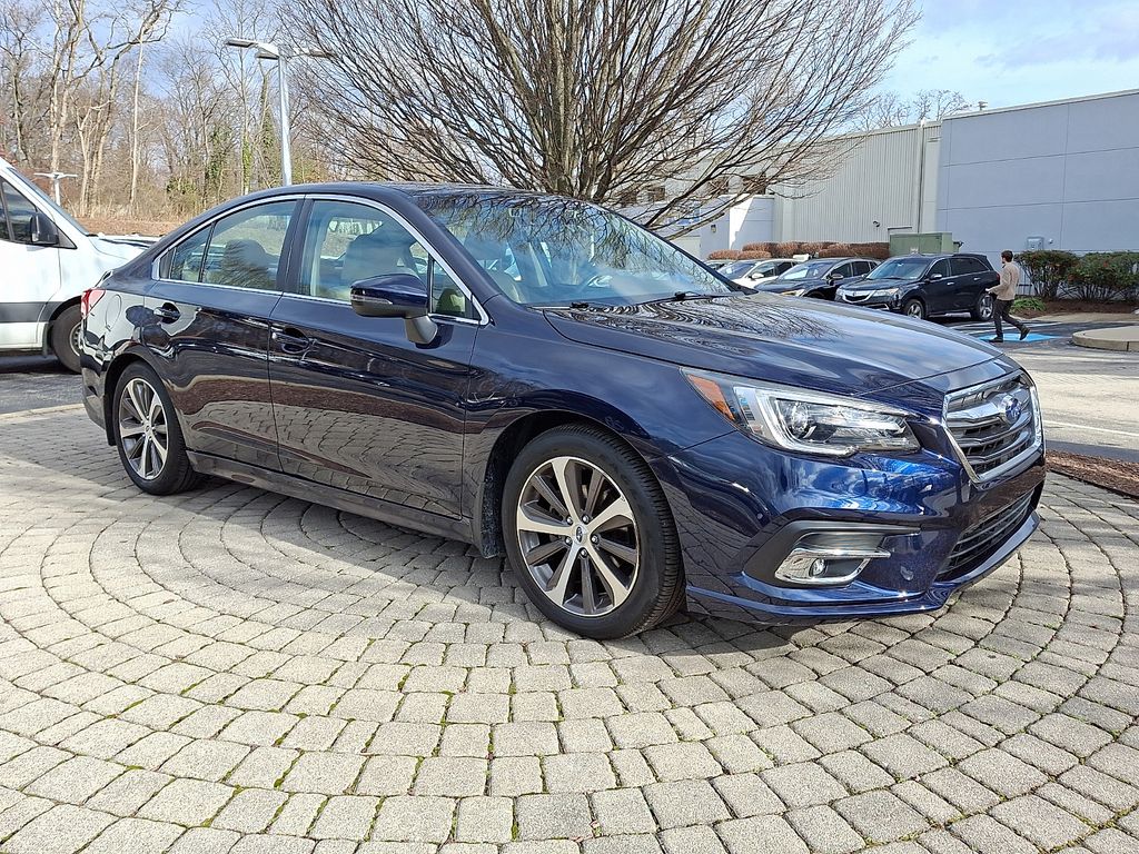 2018 Subaru Legacy Limited's photo
