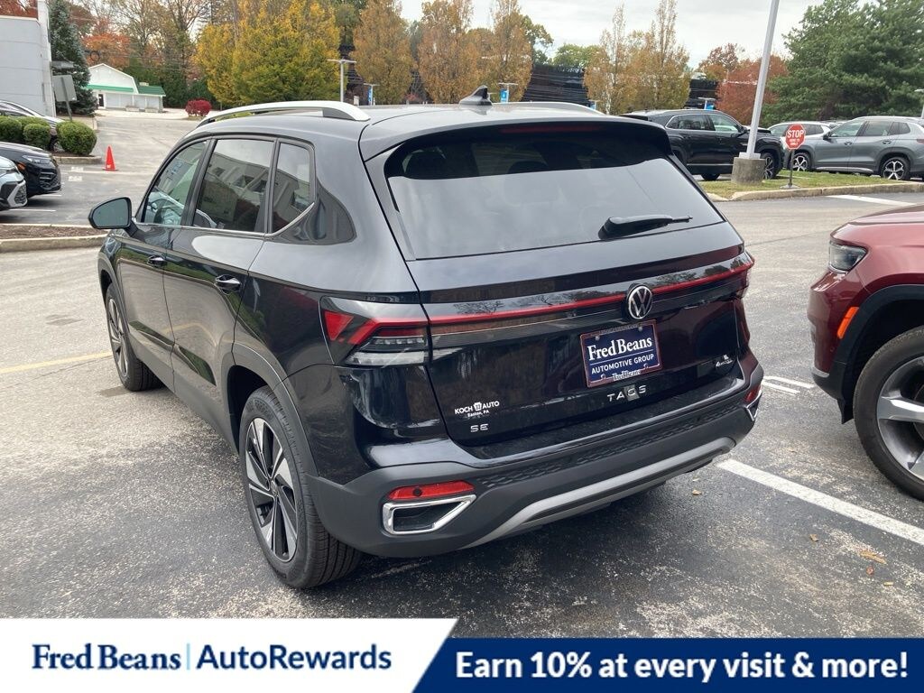 New 2025 Volkswagen Taos 1.5T SE SUV