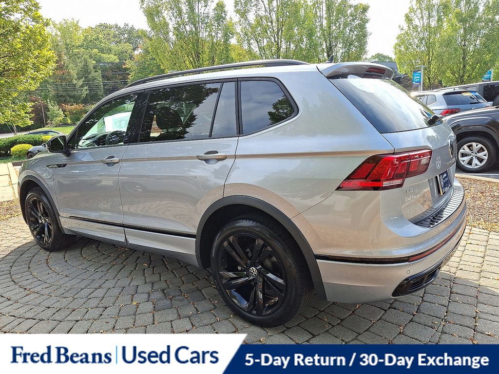 2023 Volkswagen Tiguan SE R-Line Black photo 2