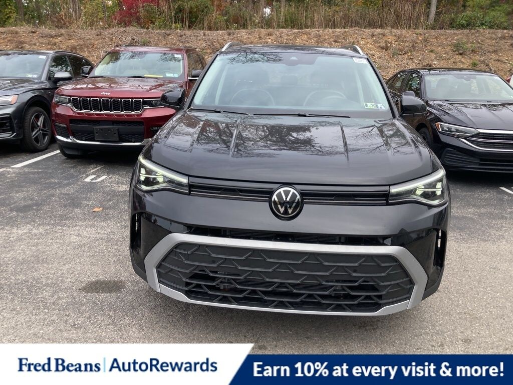 New 2025 Volkswagen Taos 1.5T SE SUV