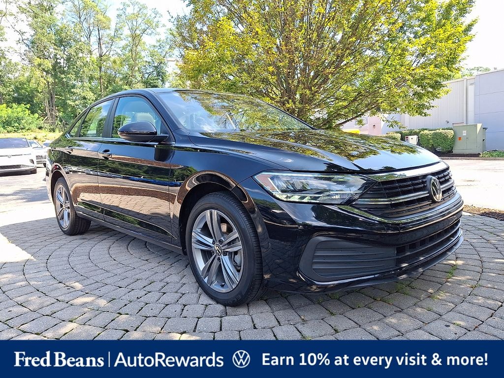 Certified 2023 Volkswagen Jetta 1.5T SE Sedan