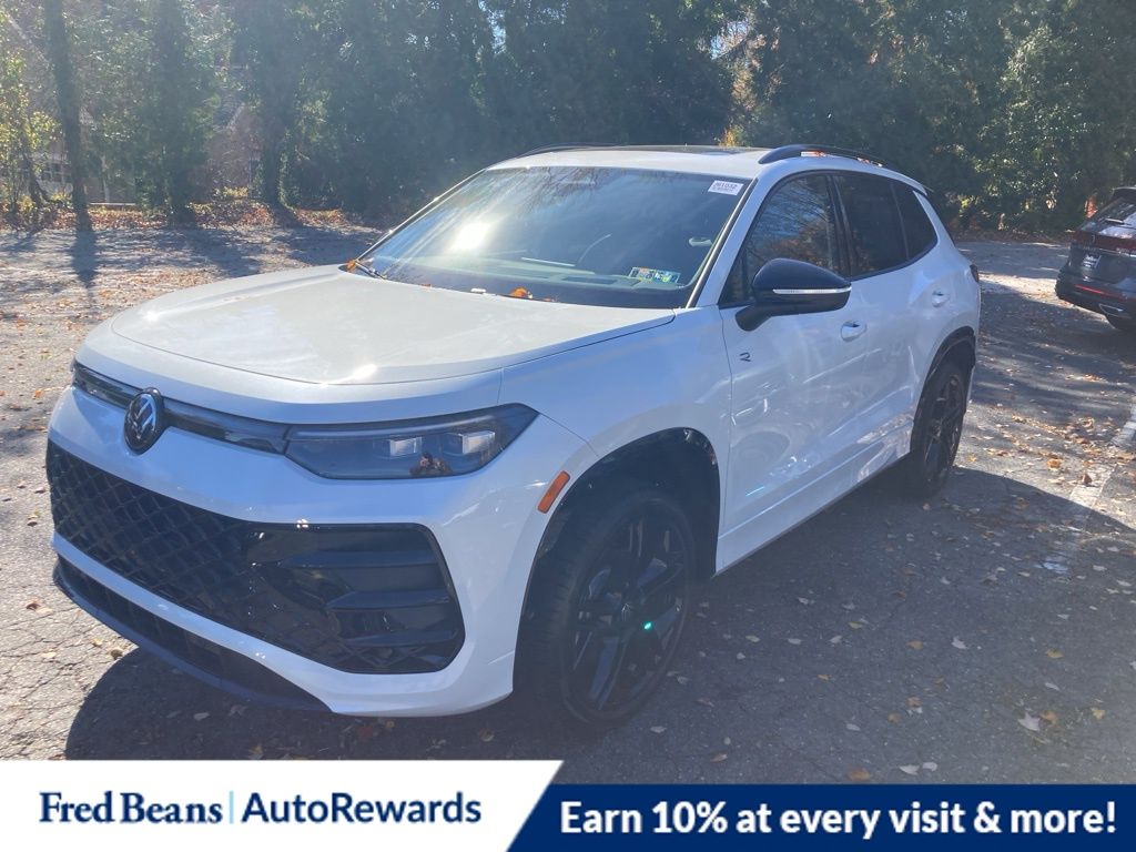 2026 Volkswagen Tiguan SE R-Line Black photo 3