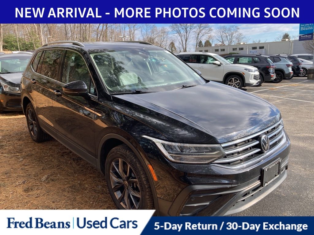 2022 Volkswagen Tiguan SE's photo