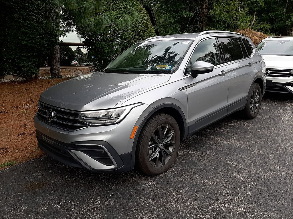 2022 Volkswagen Tiguan SE photo 3