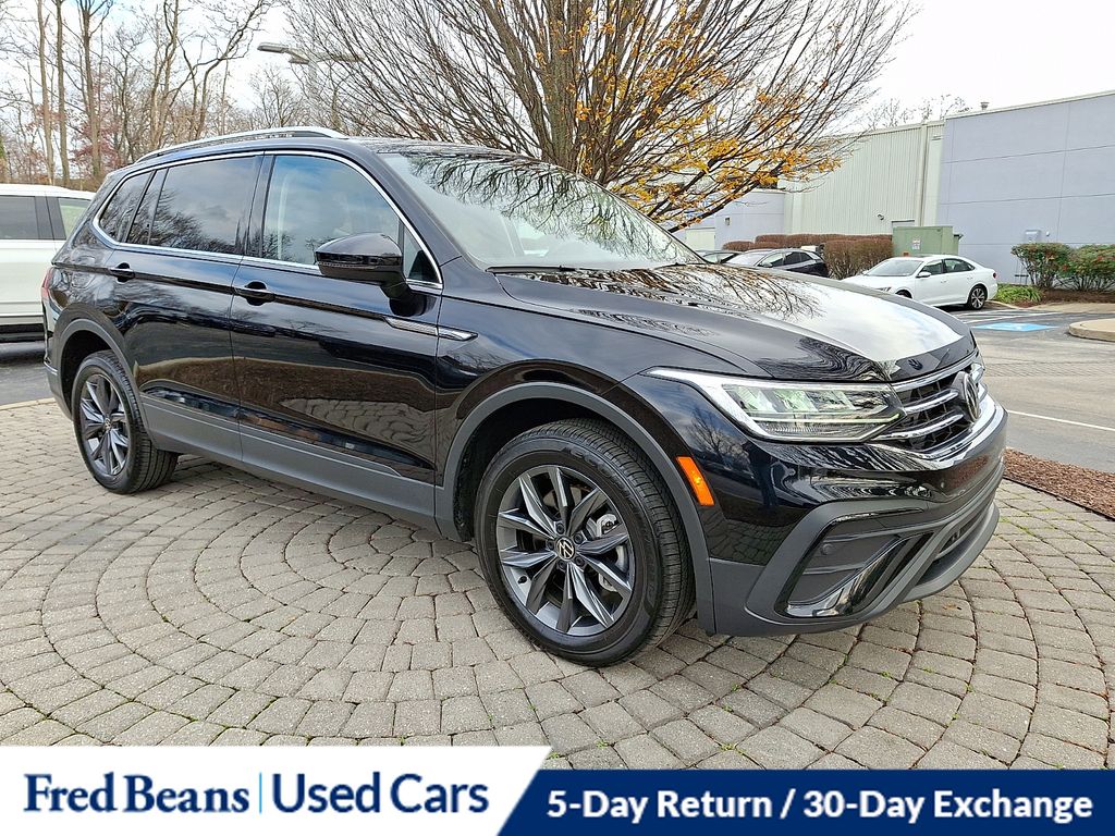 2022 Volkswagen Tiguan SE's photo