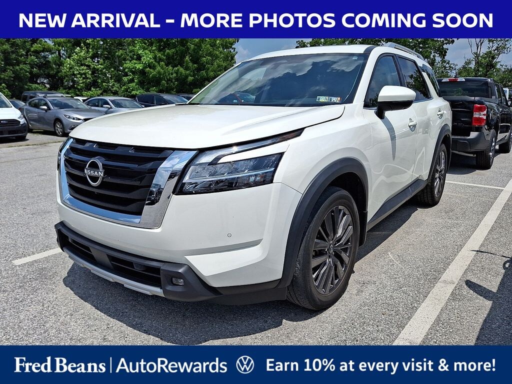 Used 2022 Nissan Pathfinder SL SUV