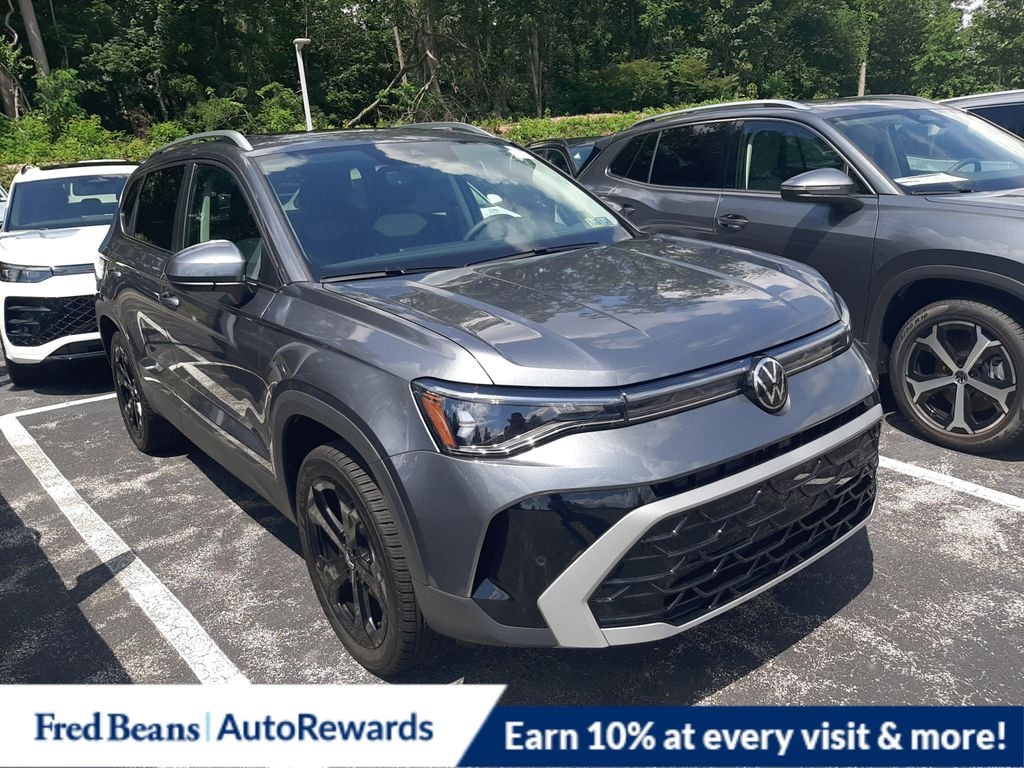New 2025 Volkswagen Taos 1.5T SEL SUV