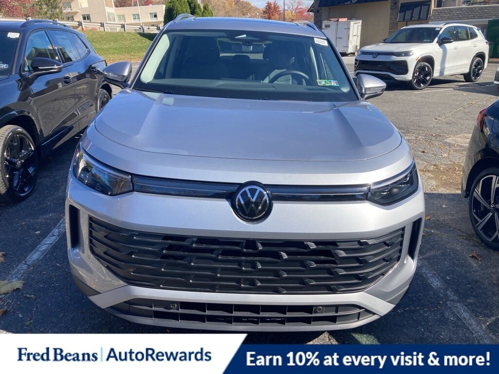 New 2026 Volkswagen Tiguan 2.0T SE SUV