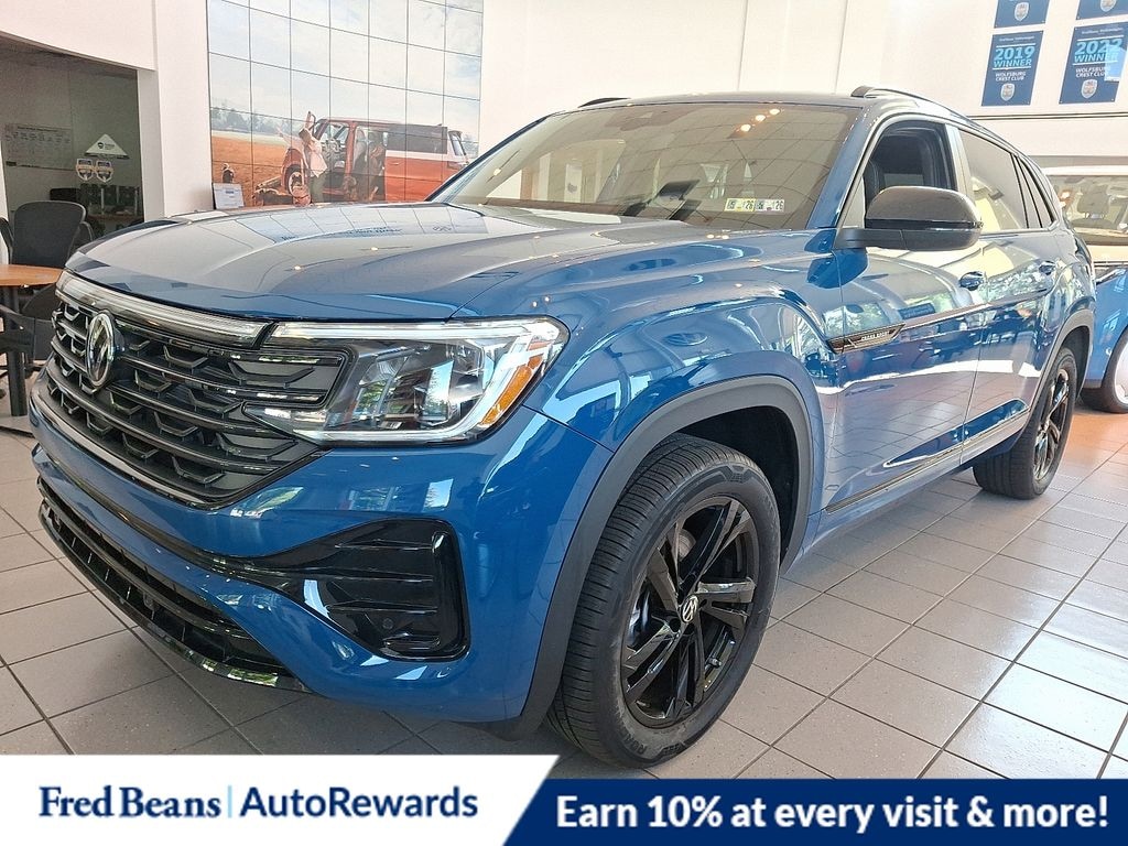 New 2025 Volkswagen Atlas Cross Sport 2.0T SEL R-Line Black SUV
