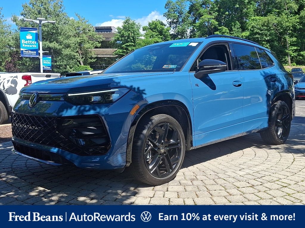 Certified 2025 Volkswagen Tiguan 2.0T SE R-Line Black SUV