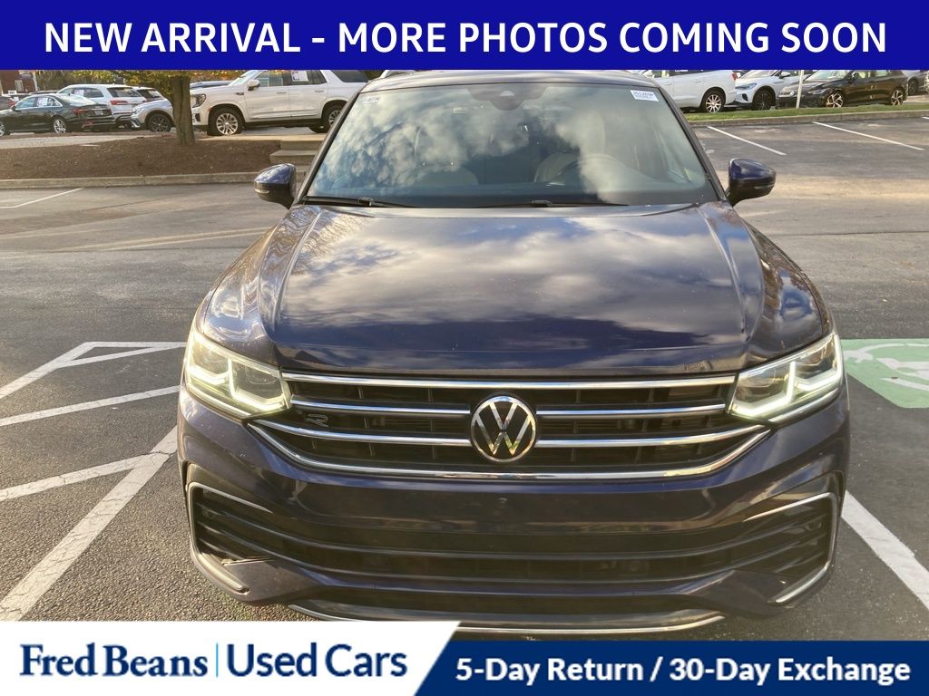2022 Volkswagen Tiguan SEL Premium R-Line photo 2