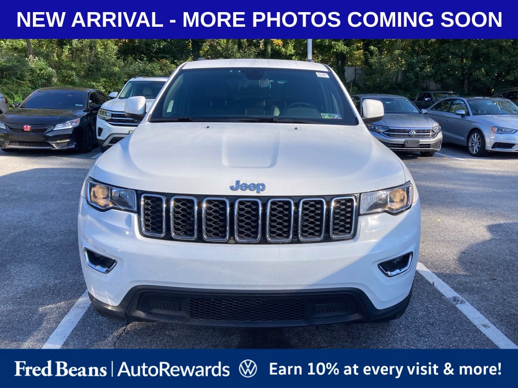Used 2018 Jeep Grand Cherokee Laredo E with VIN 1C4RJFAG3JC458103 for sale in Devon, PA