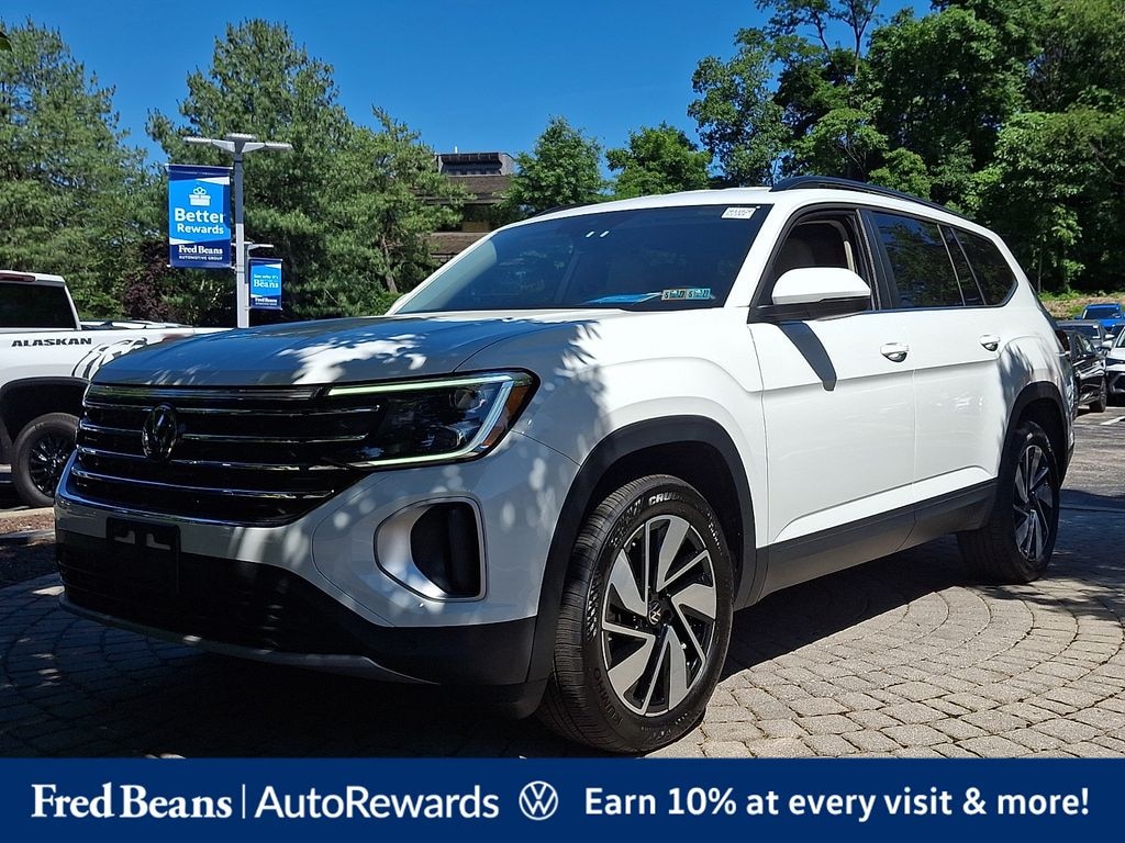 Certified 2025 Volkswagen Atlas 2.0T SE w/Technology SUV