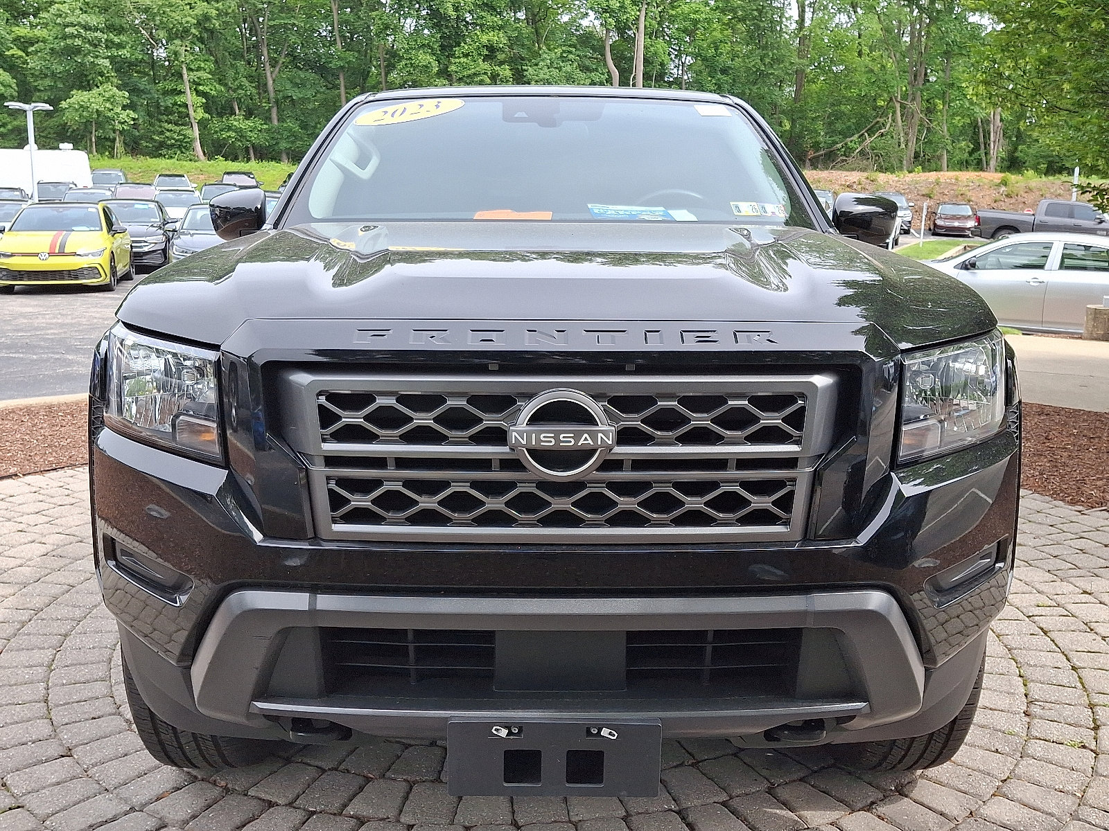 Used 2023 Nissan Frontier SV with VIN 1N6ED1EK8PN655348 for sale in Devon, PA