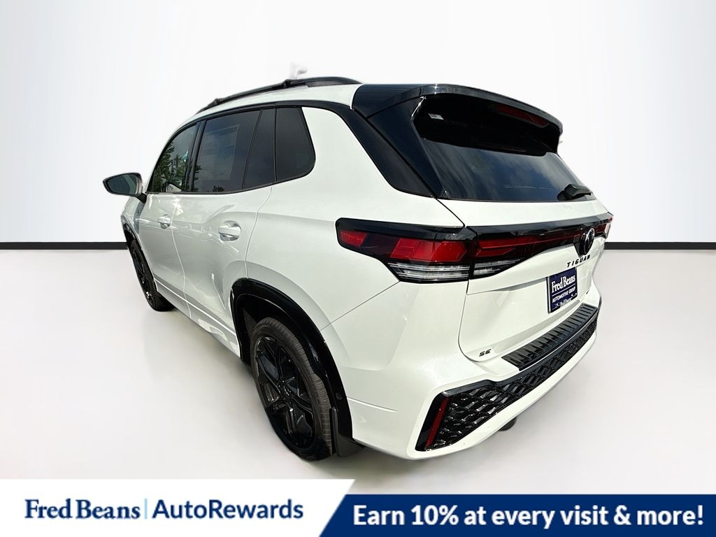 New 2025 Volkswagen Tiguan 2.0T SE R-Line Black SUV