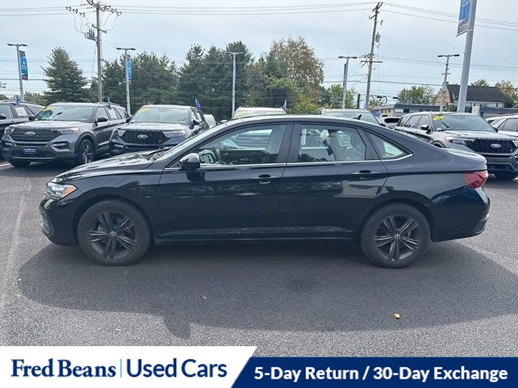 2022 Volkswagen Jetta 1.5T SE photo 4