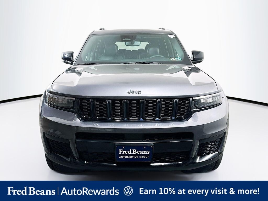 Used 2023 Jeep Grand Cherokee L Laredo SUV